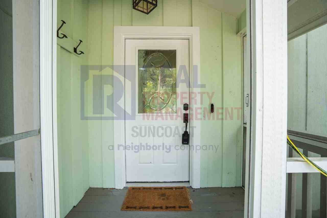 5310 Hidden Harbor Road - Photo 4 of 32