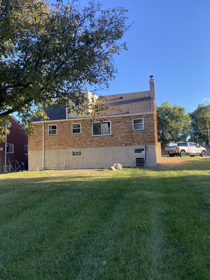 5554 N Glen Rd #NA - Photo 3 of 5