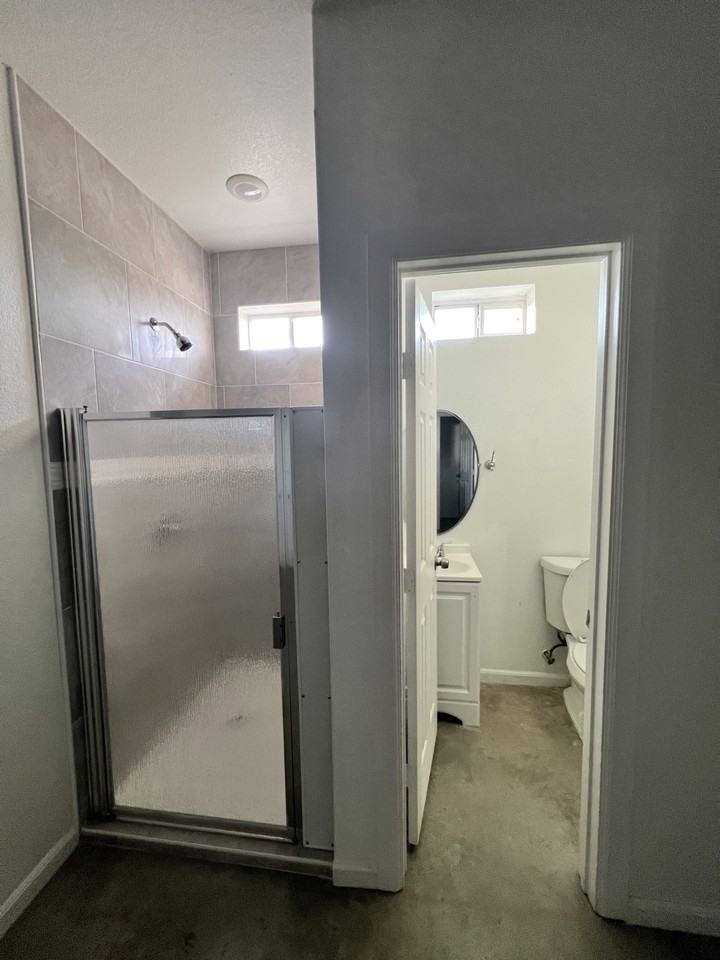 119 Monterrey Hills Dr #B - Photo 3 of 16