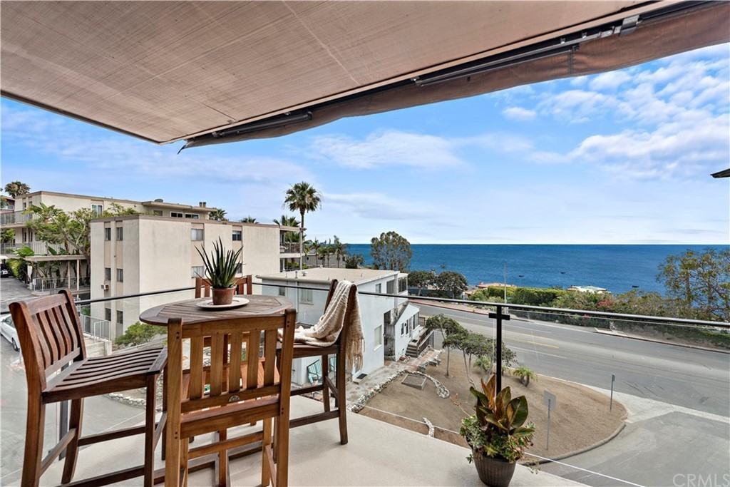 2572 Solana Way #8 - Photo 2 of 42