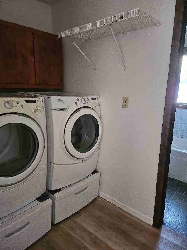 212 Maple St - Photo 3 of 5