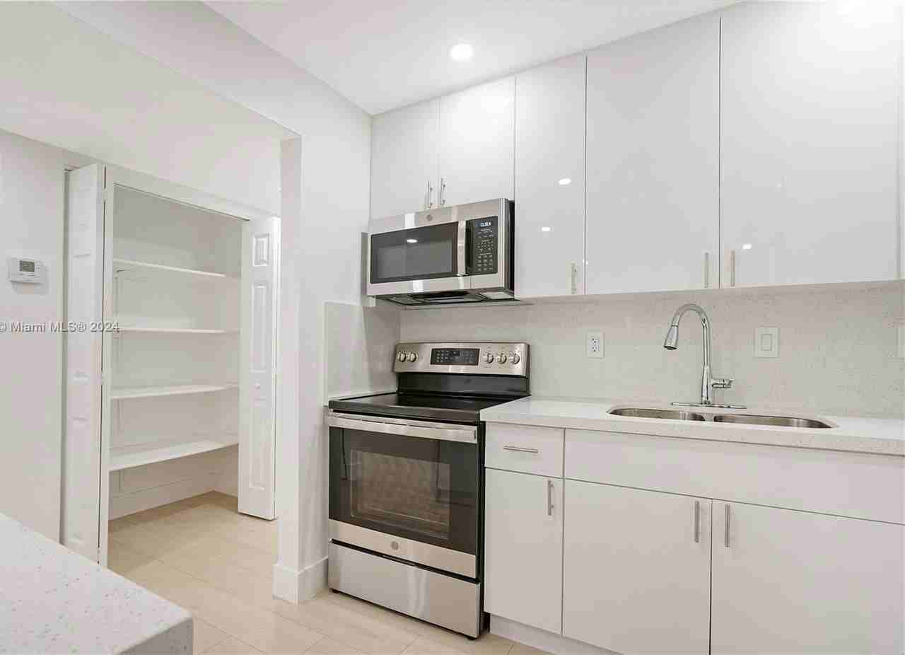 6495 W 27th Ave - Photo 2 of 8