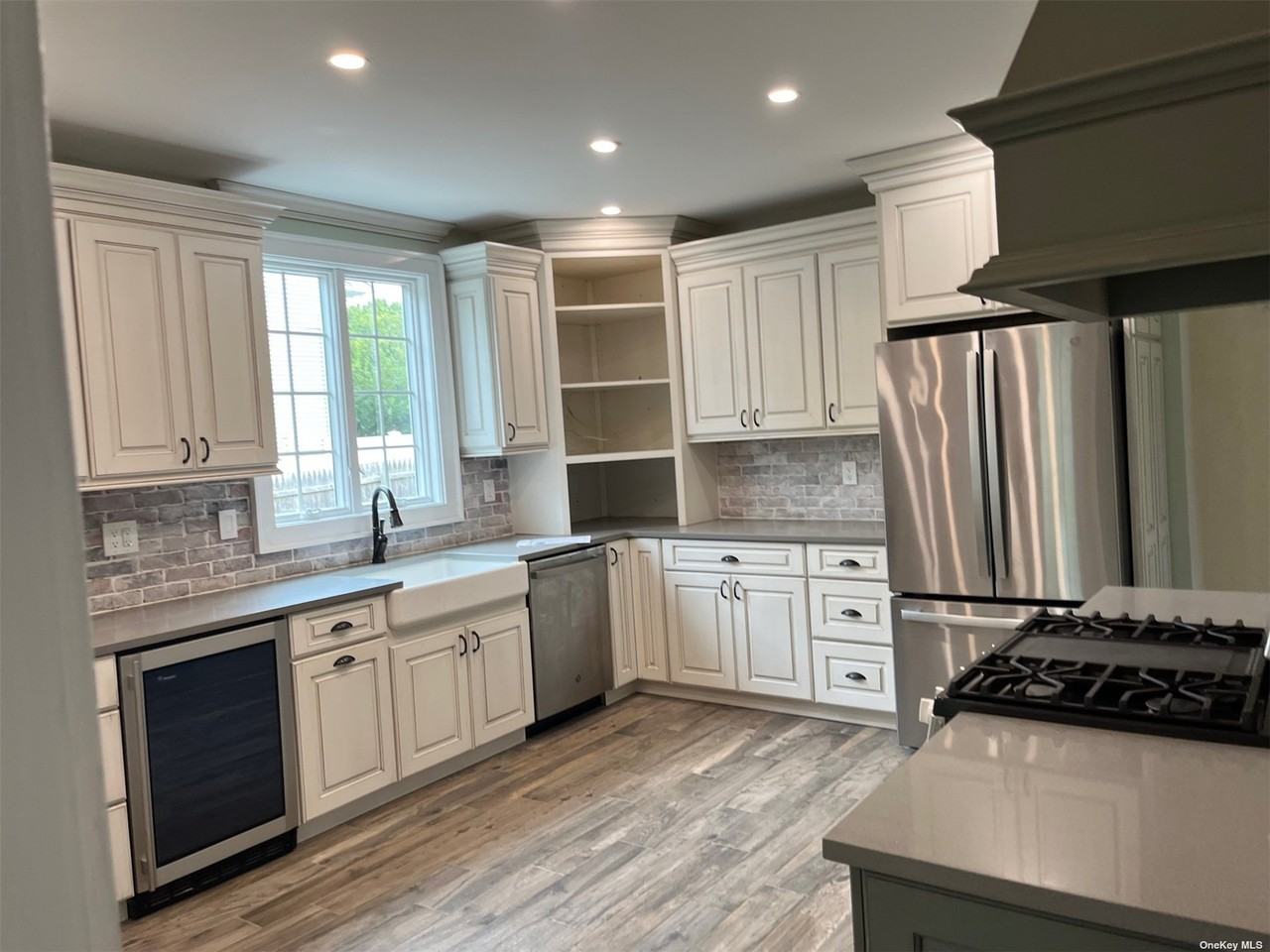 619 Elwood Rd - Photo 2 of 15