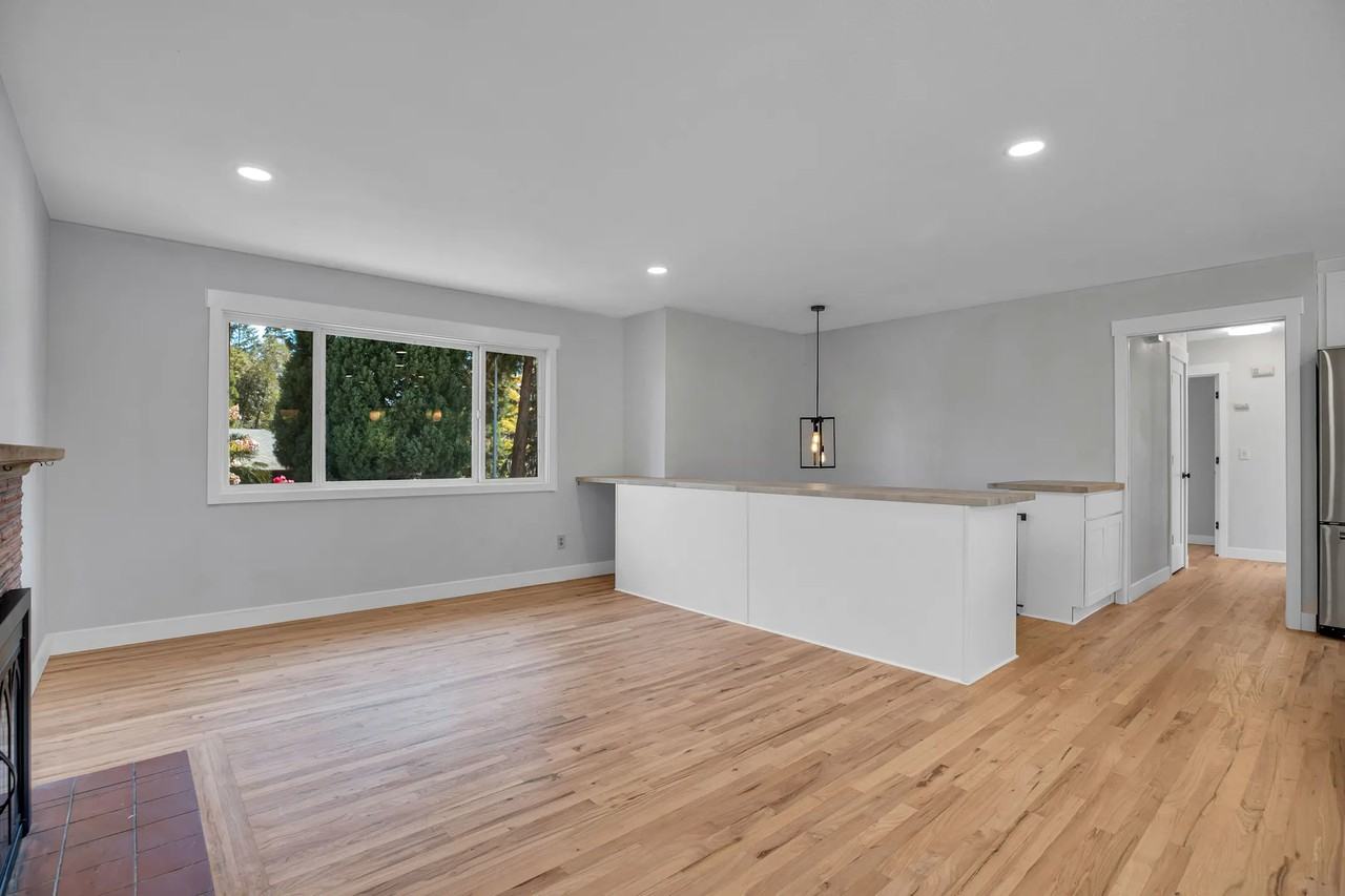 12565 Sw 121st Ave - Photo 3 of 42