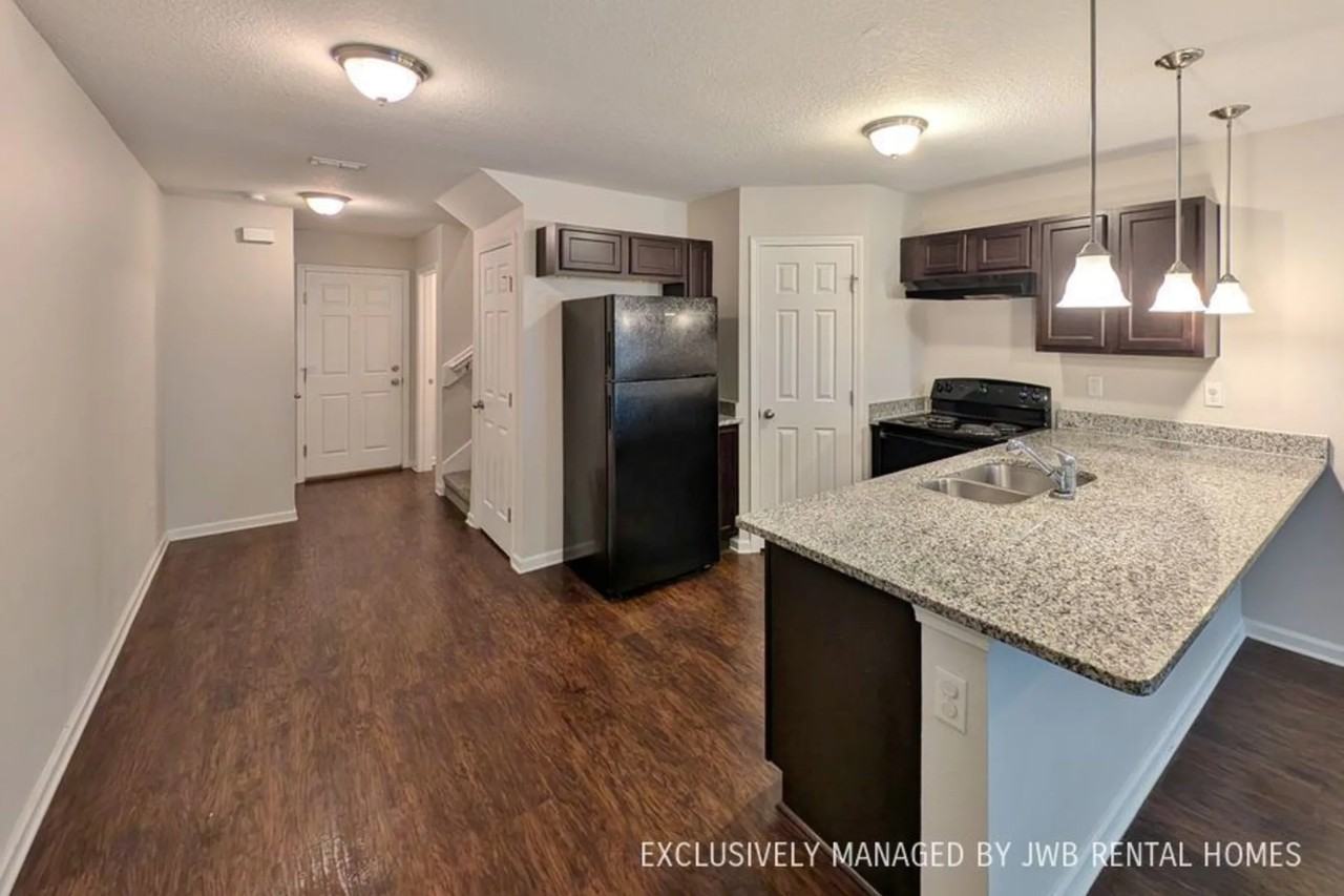 8407 Mcgirts Village Ln - Photo 2 of 6