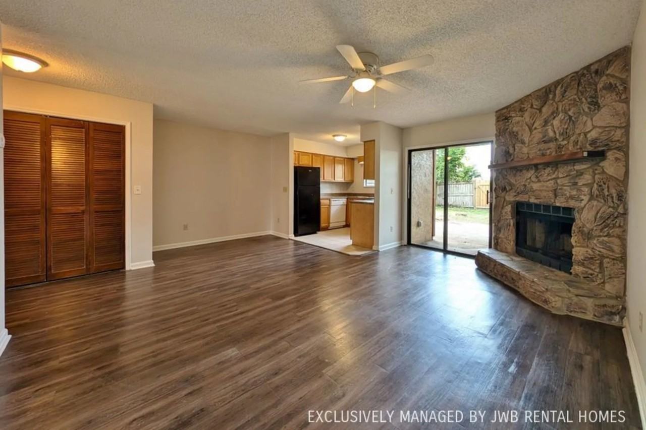 11605 Dunes Way Dr N - Photo 2 of 7