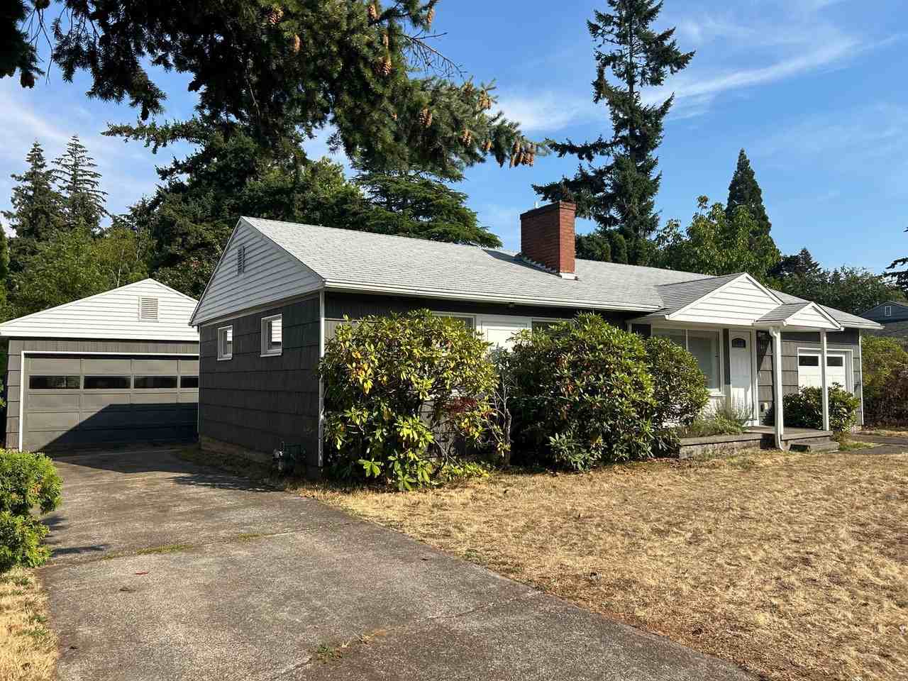 1944 Se 112th Ave - Photo 2 of 13