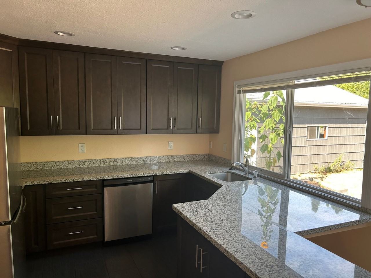 1944 Se 112th Ave - Photo 5 of 13