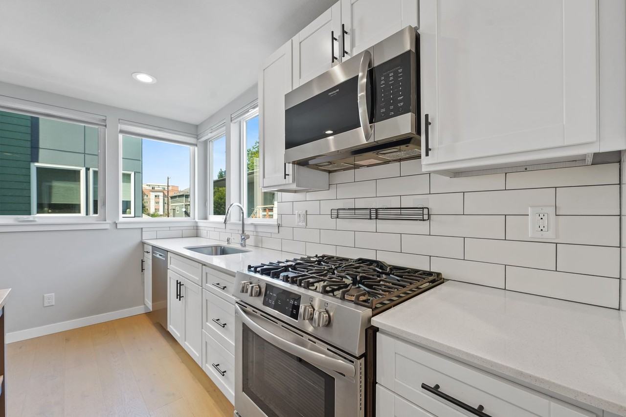 3634 36th Ave S #A - Photo 3 of 13