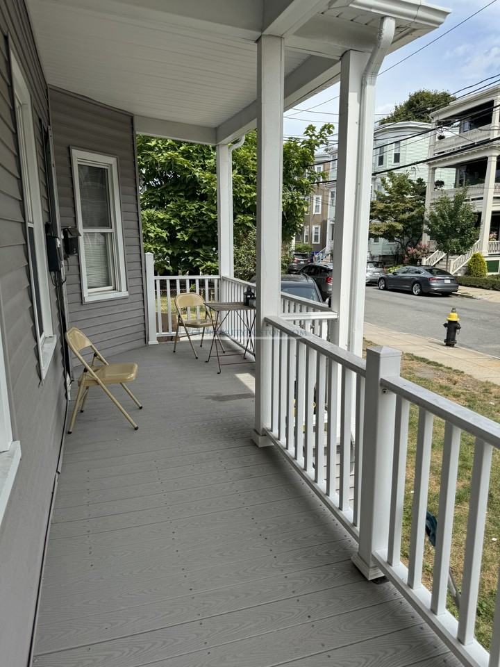12 Fairbanks St #1S - Photo 5 of 6