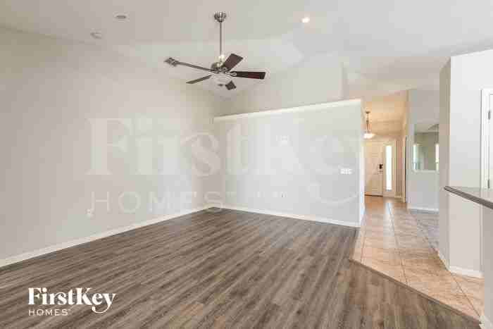 6810 Eagle Ridge Loop - Photo 2 of 16