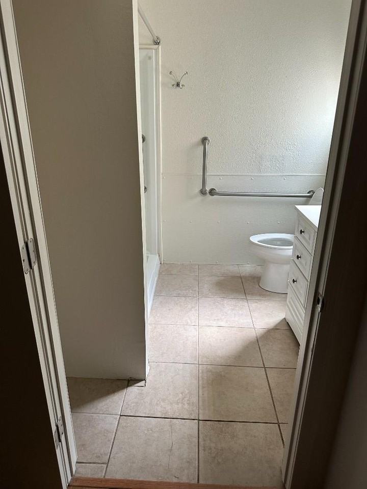 9033 E Minnesota Ave - Photo 3 of 15