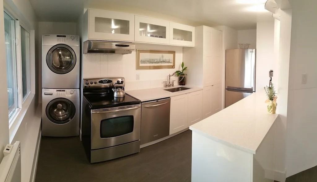 4900 Lochside Drive - Photo 3 of 8