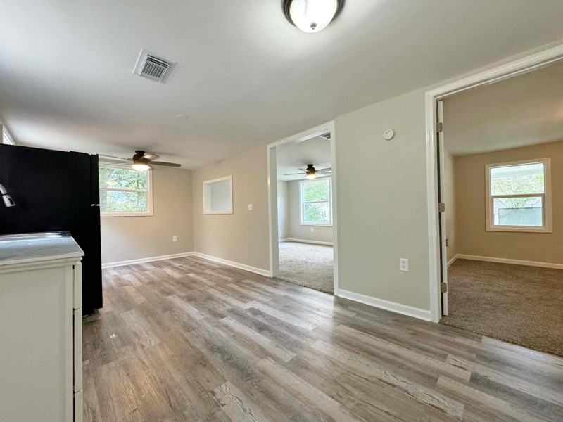 60 Williams St - Photo 4 of 10