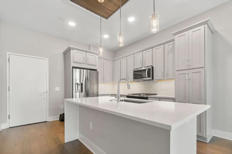 2401 Euclid Ave #103 - Photo 2 of 19