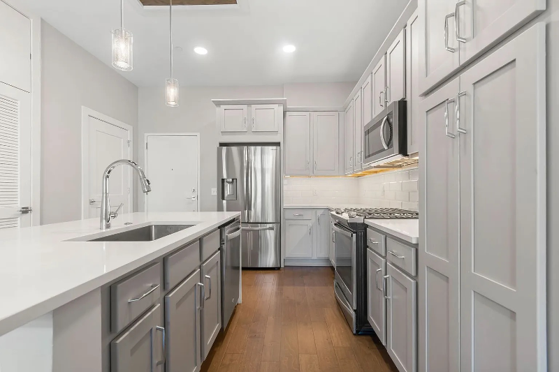 2401 Euclid Ave #103 - Photo 4 of 19