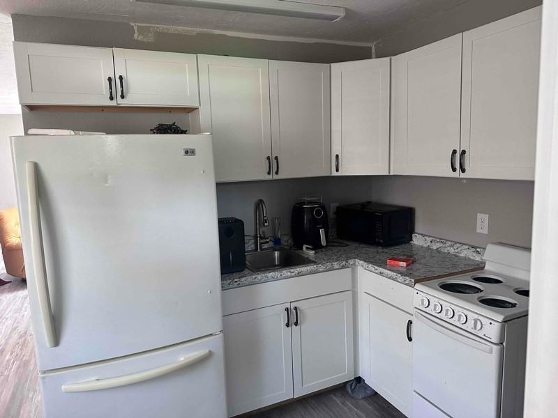 253 Grove Rd - Photo 6 of 16