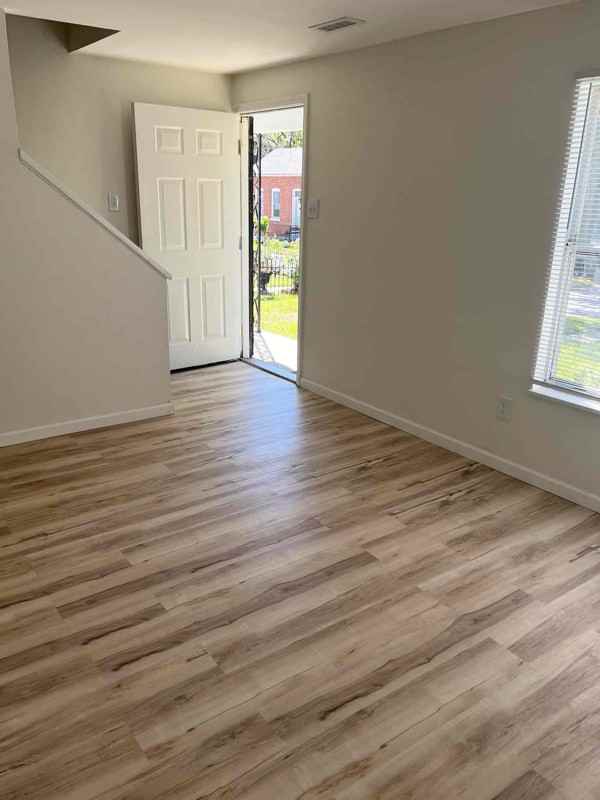 920 N Benton Ave #920 - Photo 2 of 11