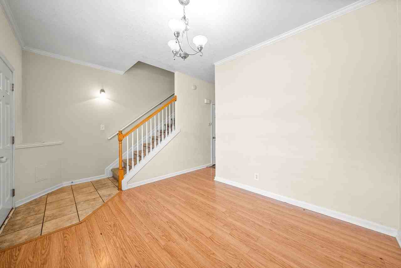 119 Alexander Boulevard - Photo 4 of 25