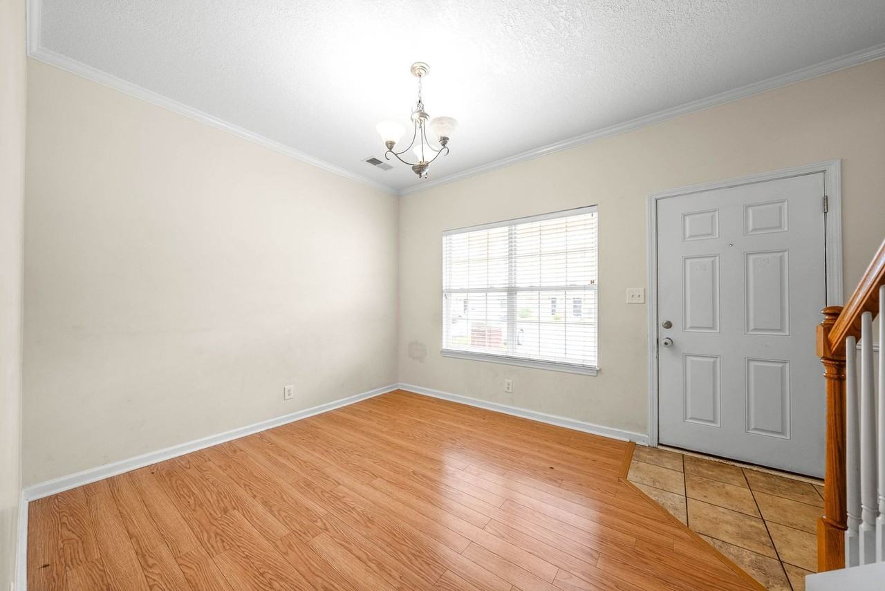 119 Alexander Boulevard - Photo 5 of 25