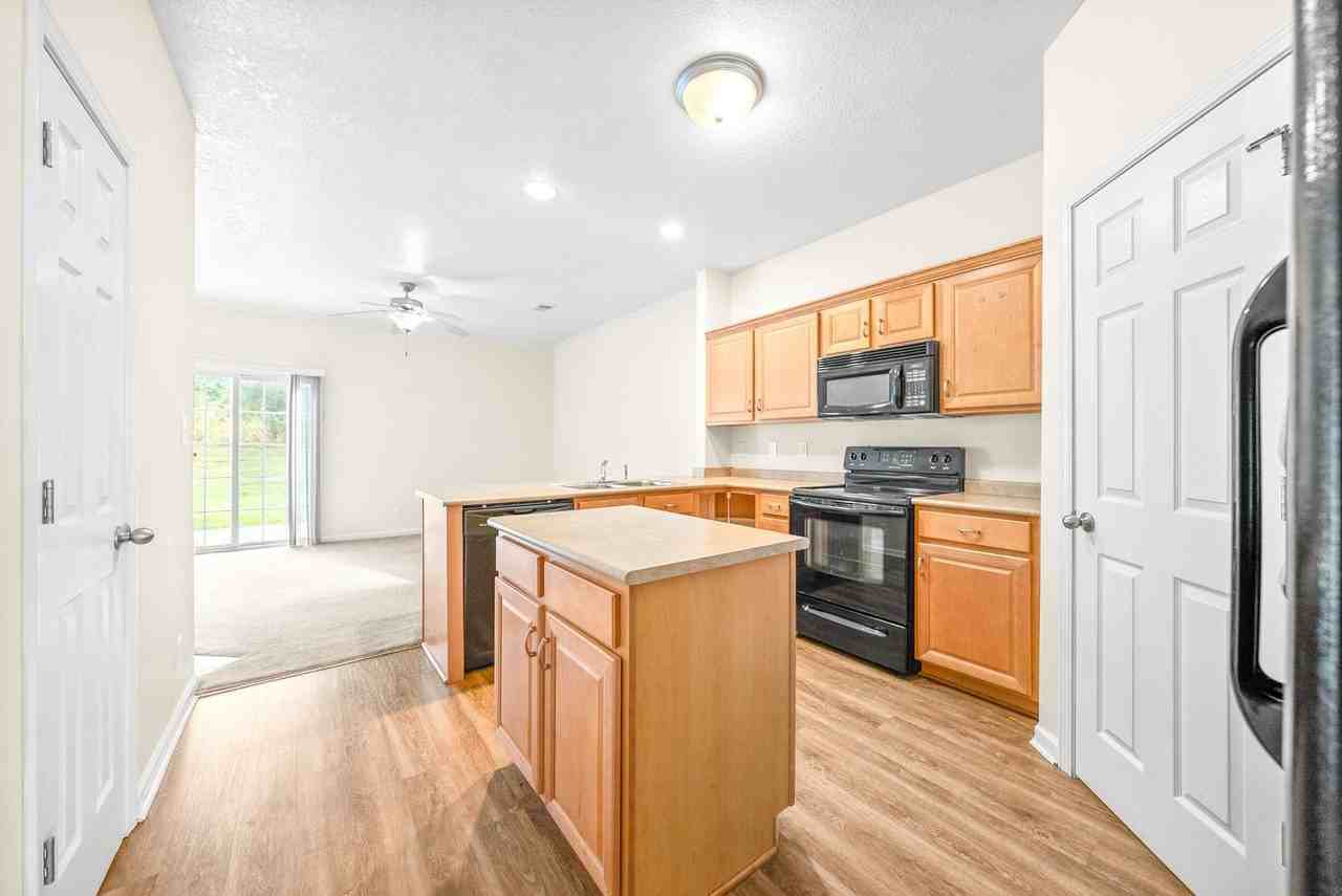 119 Alexander Boulevard - Photo 7 of 25