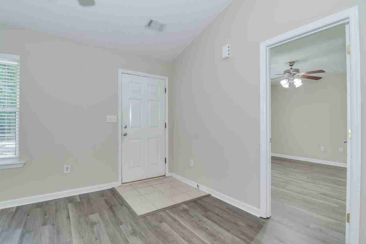 516 Goodale Ct - Photo 5 of 26