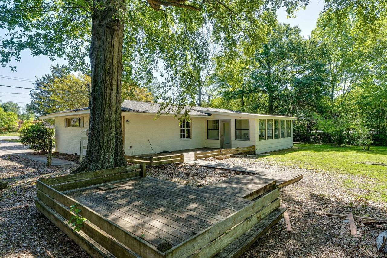 4736 Adams Rd - Photo 5 of 27