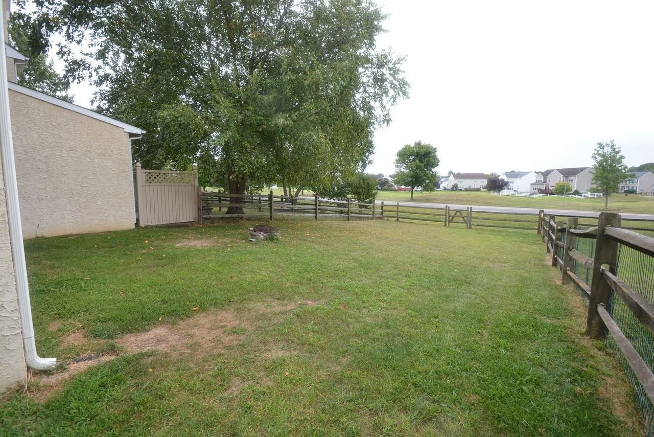 33 W Sarazen Dr - Photo 3 of 24