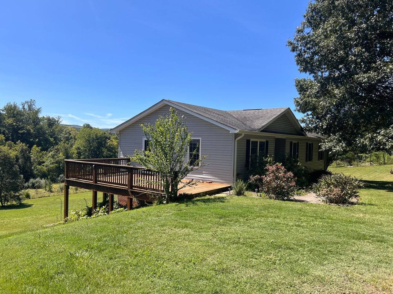 3545 Sacre Meadow Ln - Photo 3 of 42