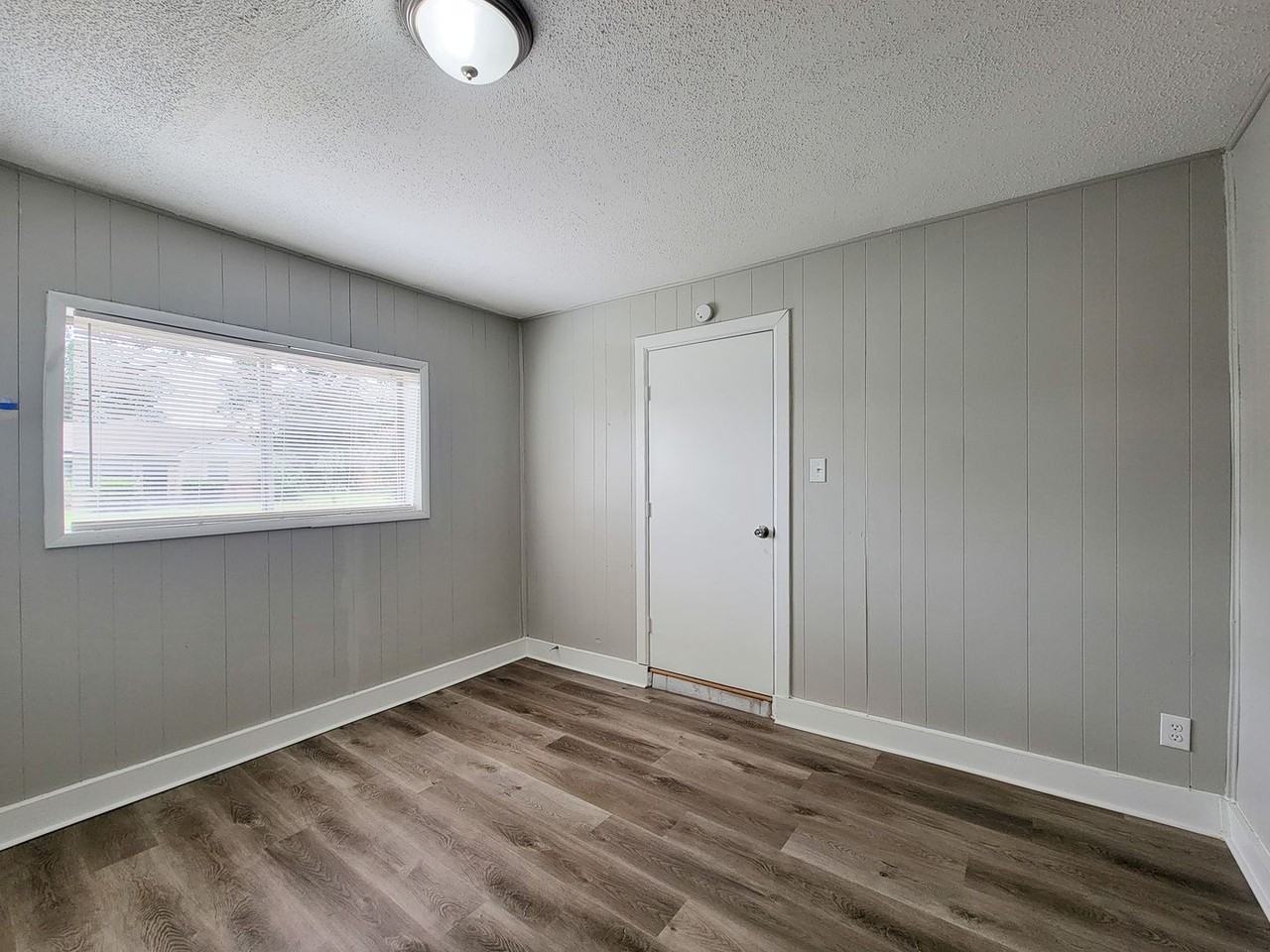 3121 Proswimmer St - Photo 5 of 25