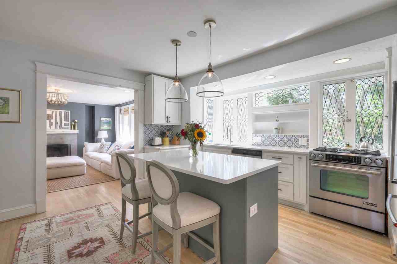 1909 Beechwood Ave - Photo 2 of 50