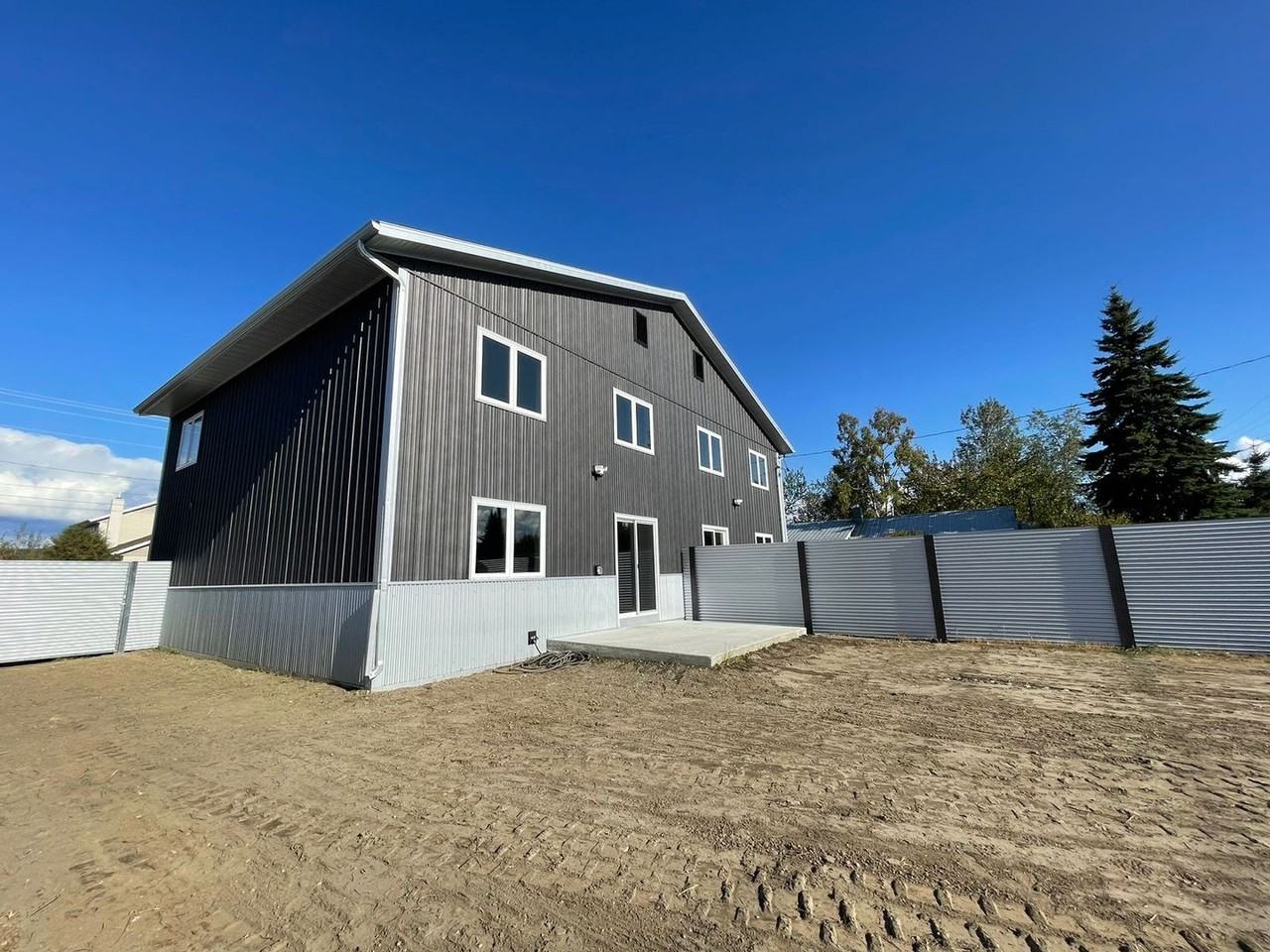 515 515 2nd Street - 515 2nd Street - Photo 2 of 39