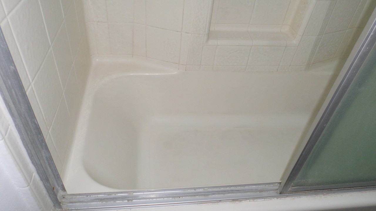 2 Bedroom 2 Bathroom Apartment - Photo 3 of 12