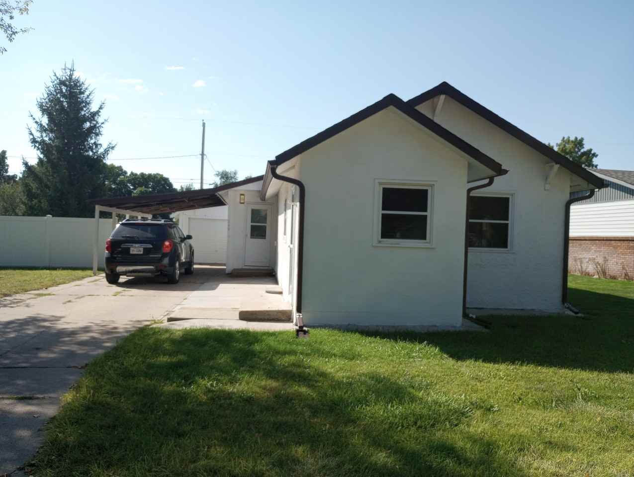 649 E 9th St #NA - Photo 3 of 18