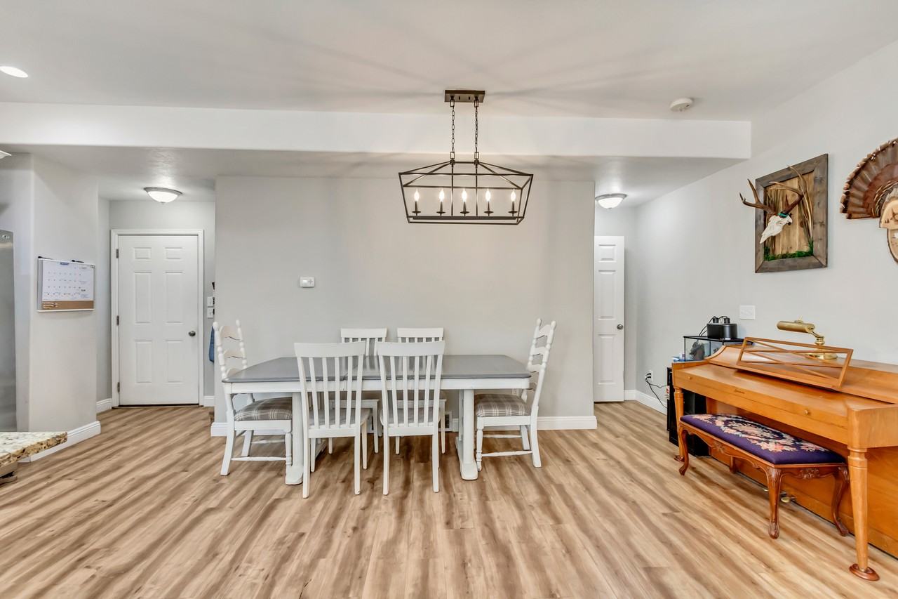 3885 E Cunninghill Dr - Photo 6 of 16