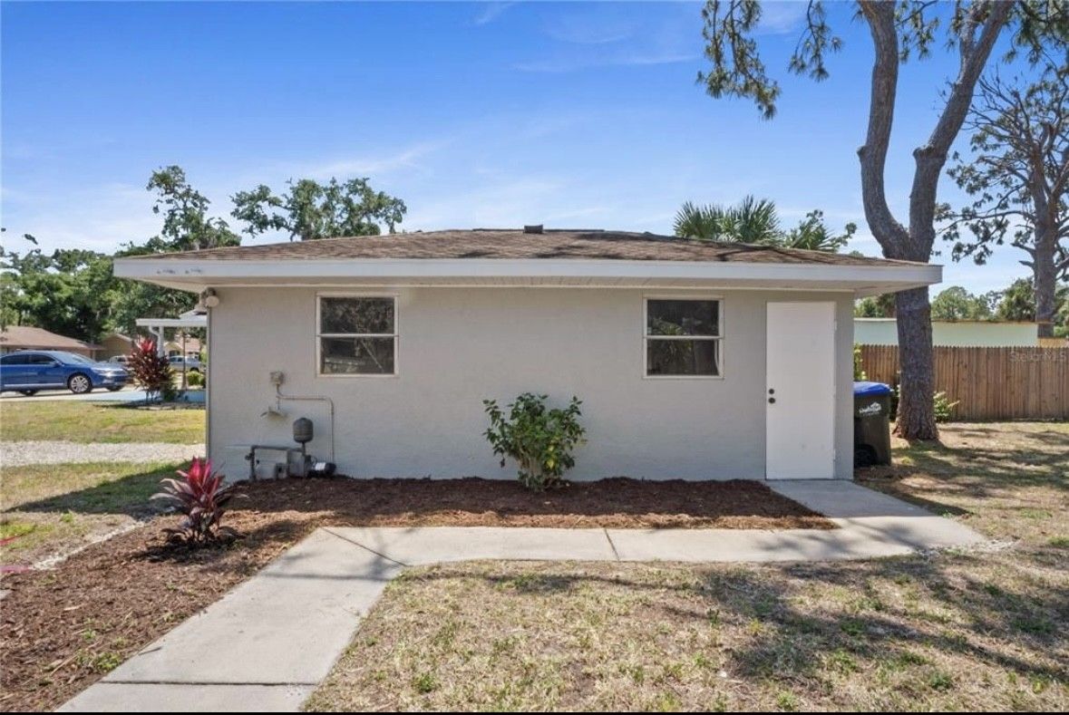 2981 Crane Avenue - Photo 3 of 18