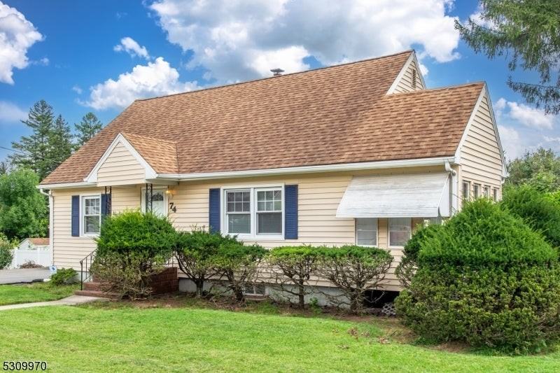 74 Pine St - Photo 3 of 23