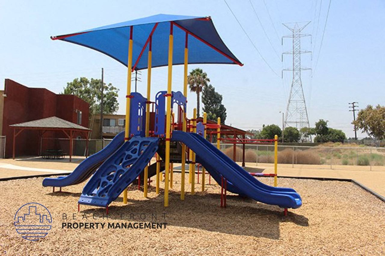 Downey Pointe Apartments - Photo 2 of 25