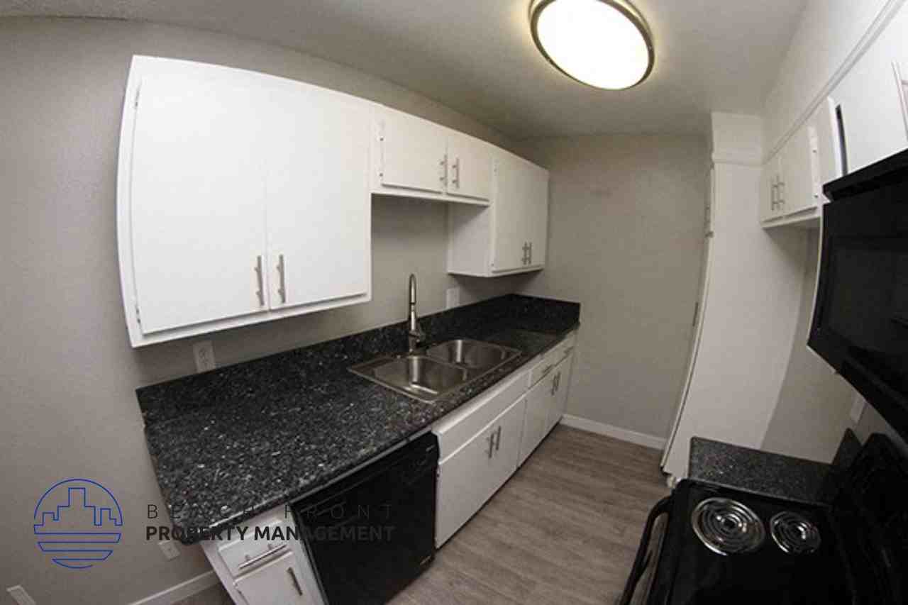 Downey Pointe Apartments - Photo 2 of 25