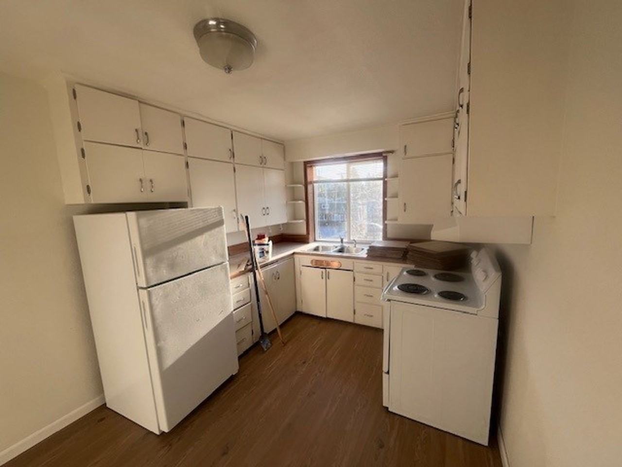 277 Main Street - Photo 4 of 11