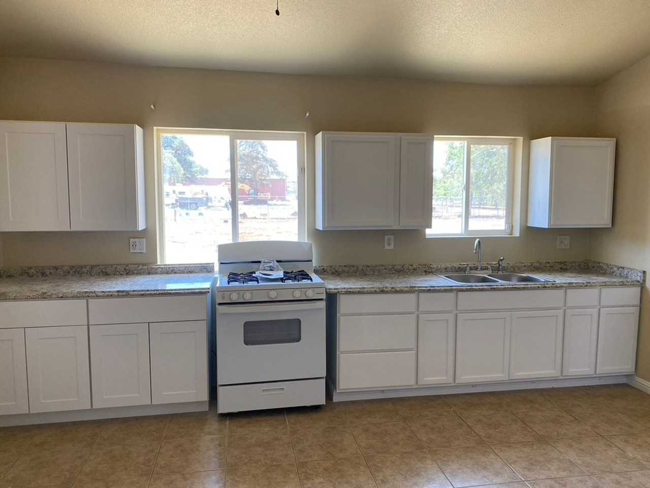 4502 E State Highway 140 - Photo 2 of 7