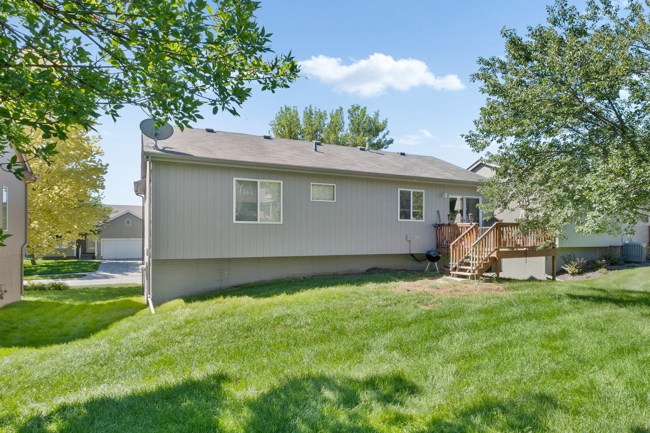 19114 K Street - Photo 2 of 14