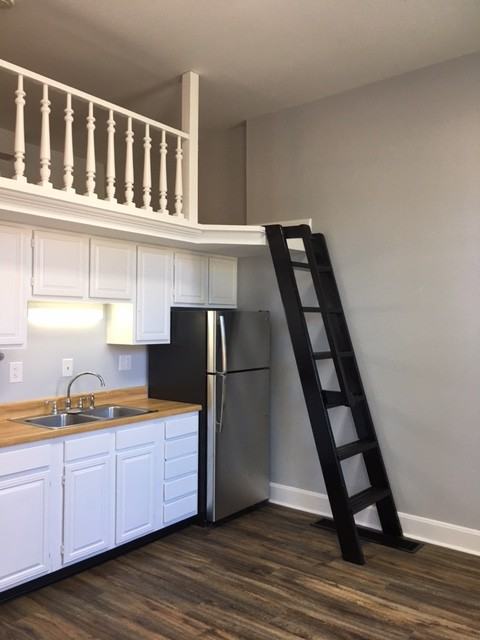 2144-2146 St James Ave - Photo 2 of 20