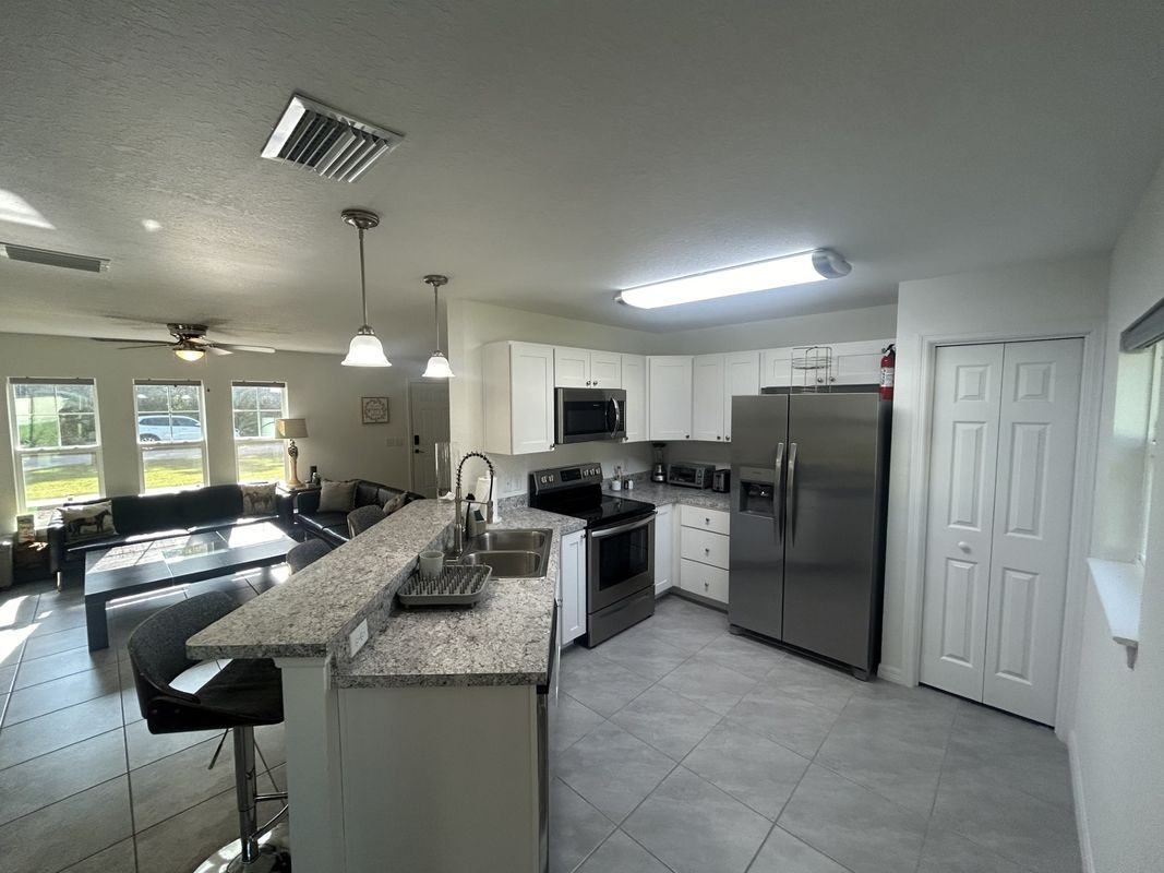 5074 Nw 61st Ave - Photo 3 of 22