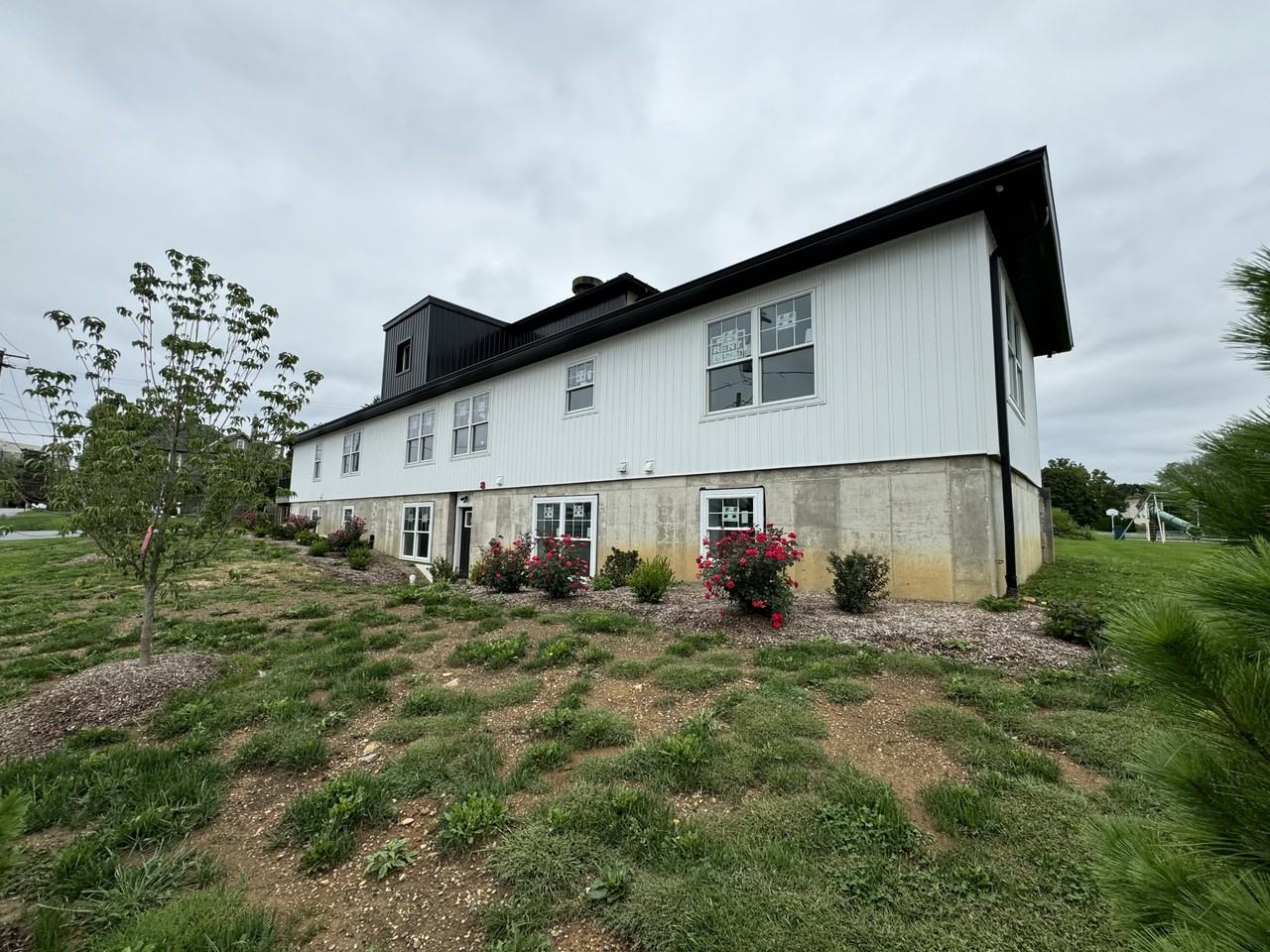 202 Center St #6