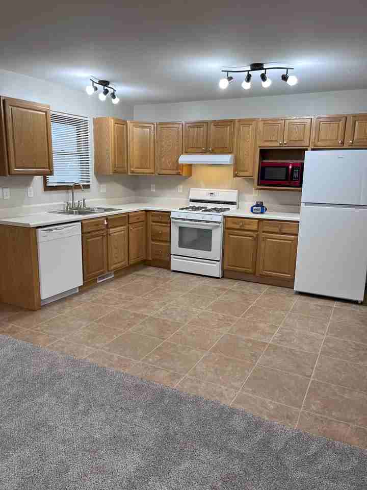 411 S Lafayette St #A - Photo 3 of 11