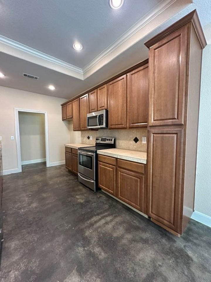 22114 Oban Dr - Photo 3 of 29