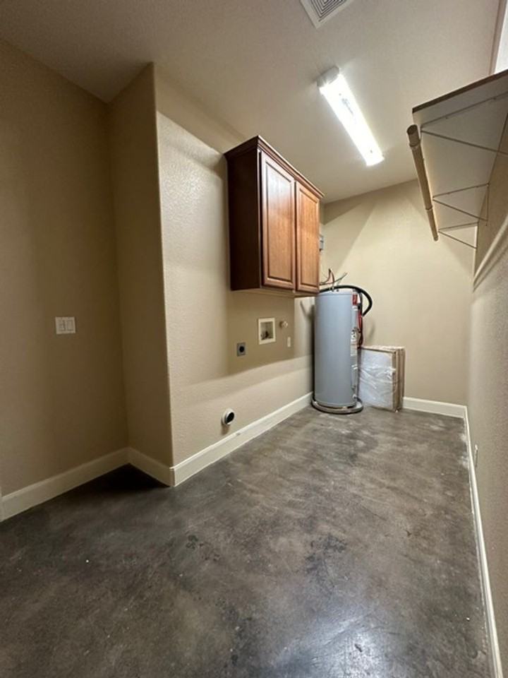 22114 Oban Dr - Photo 7 of 29