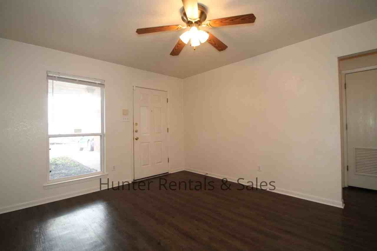 919 Rosewood Dr Apt A - Photo 5 of 26