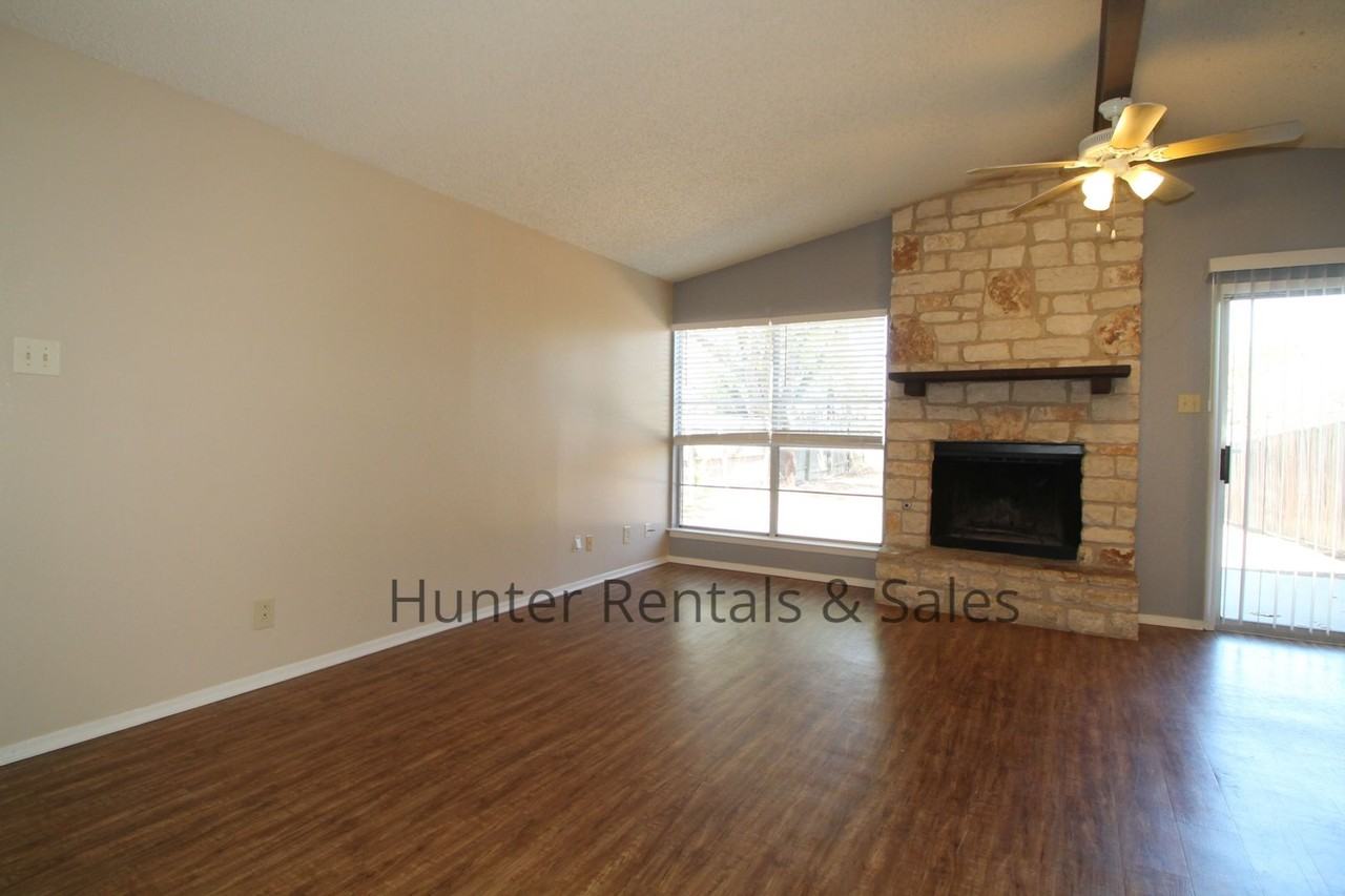 1023 Royal Vista Dr - Photo 6 of 24